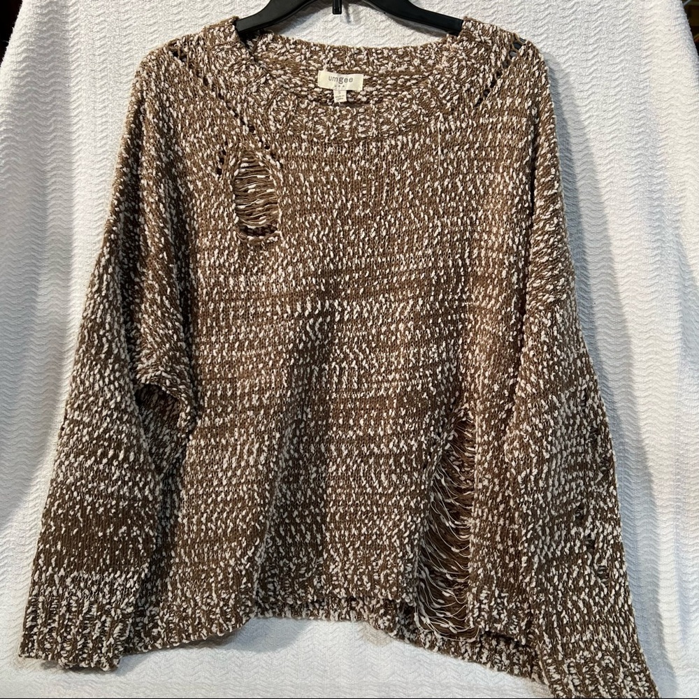 umgee / brown and cream knitted distressed sweater